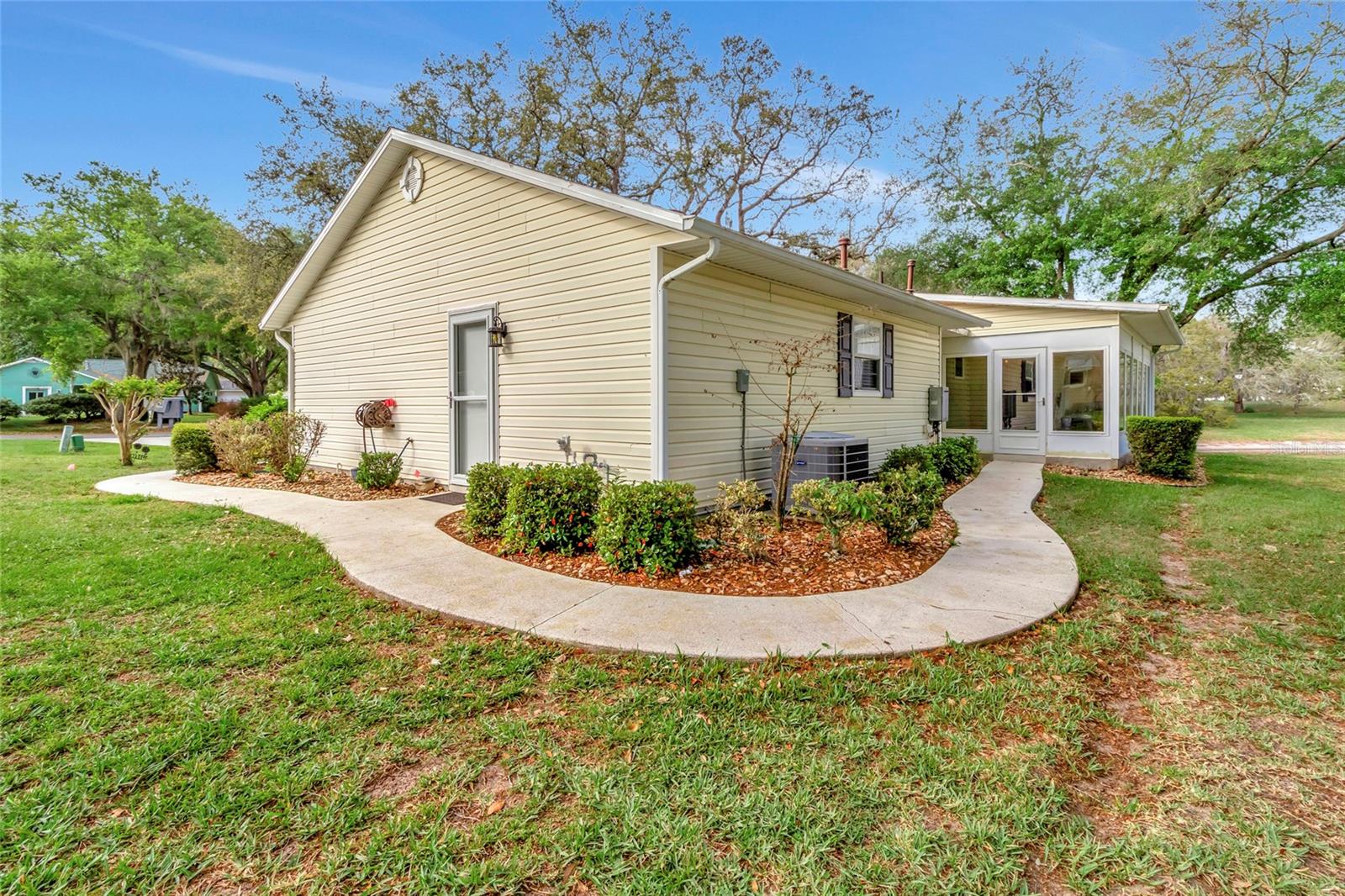 SCOTTISH HIGHLANDS CONDO PH M - Residential