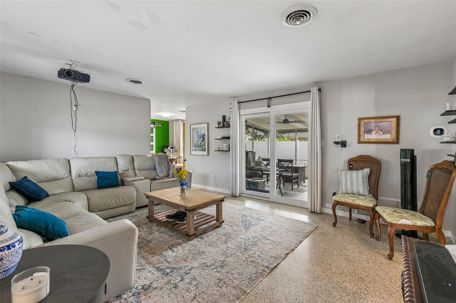 Search 4 4517 FETROW DRIVE