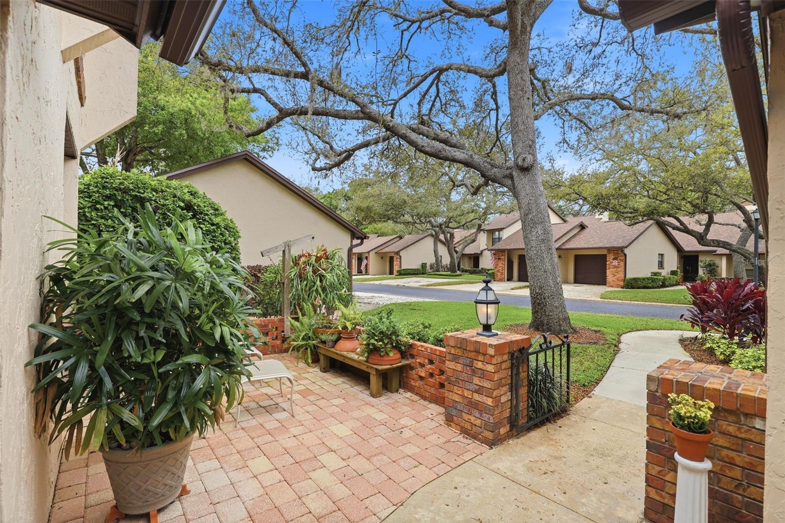 121 GOLF CLUB DRIVE 8