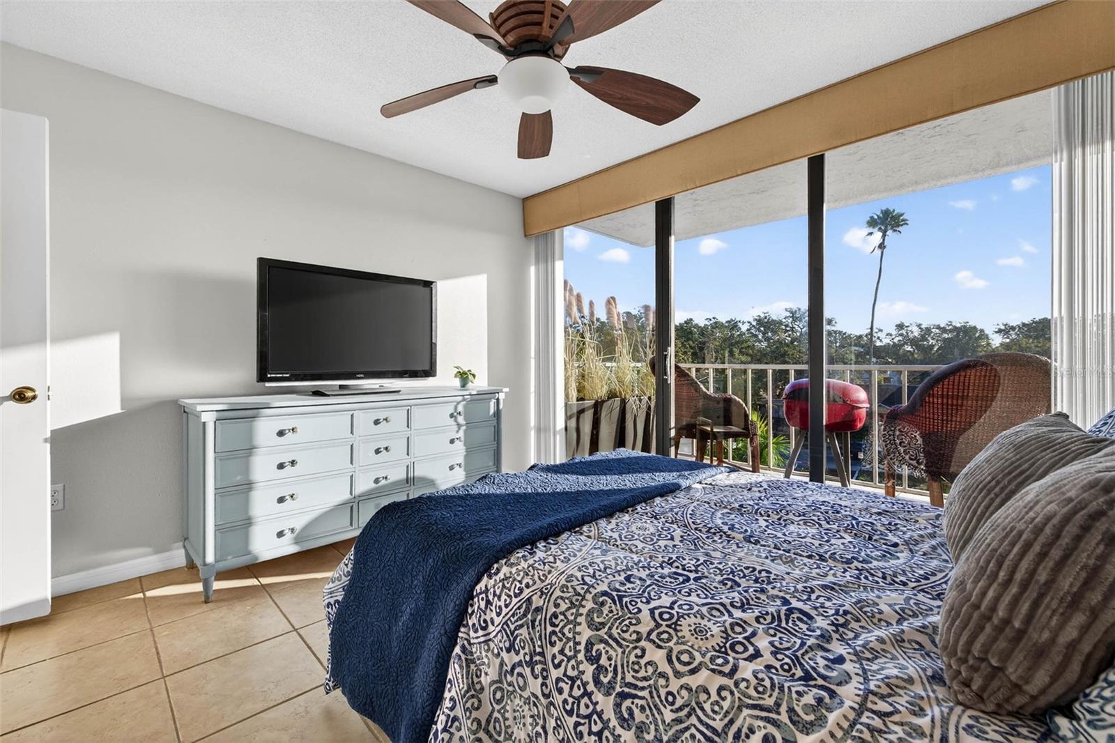 HARBOR BLUFFS WATERFRONT CONDO - Residential