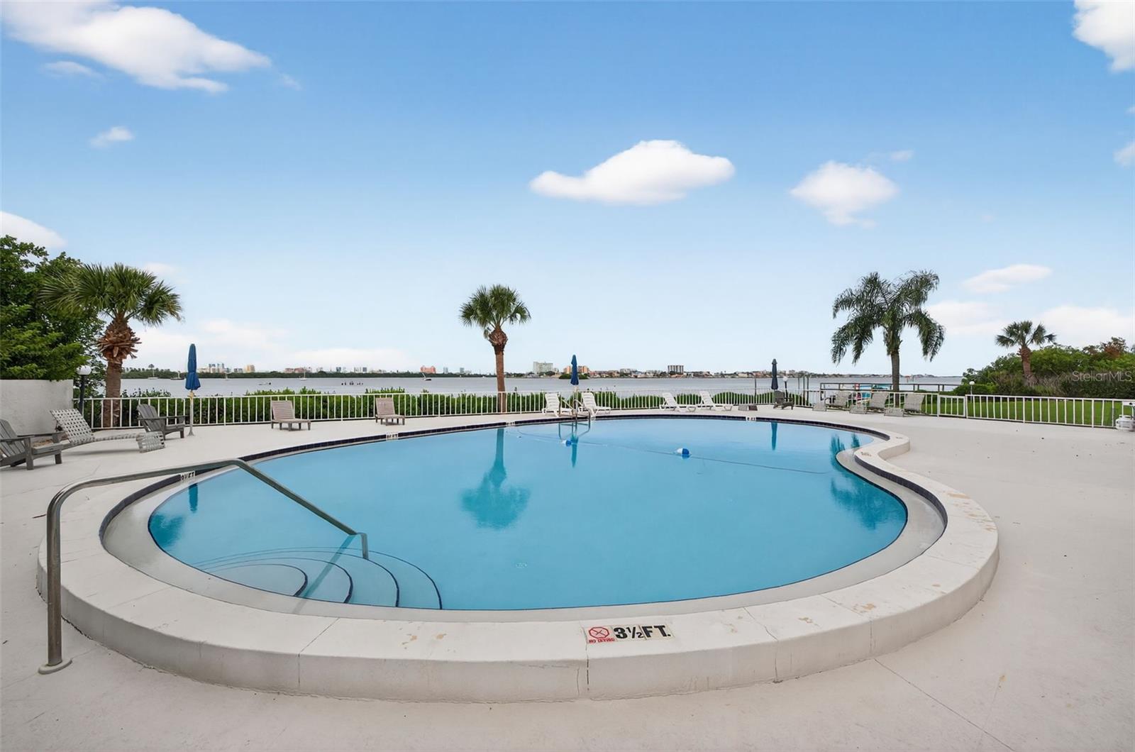 HARBOR BLUFFS WATERFRONT CONDO - Residential