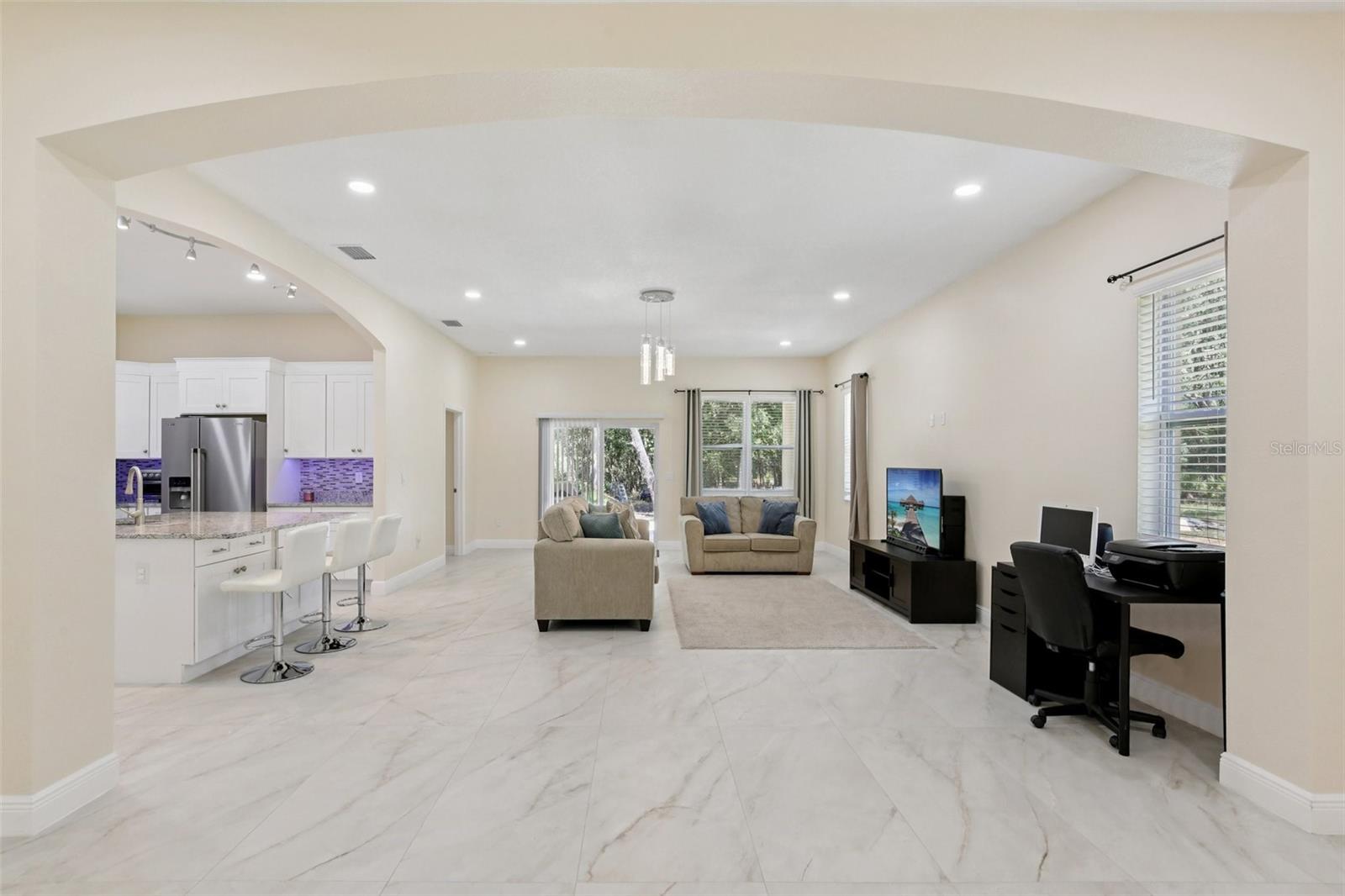 33433 LOOP COURT