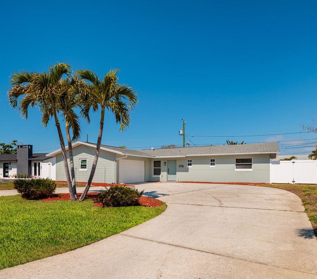 Photo of 2107 Dolphin Boulevard S, St Petersburg, FL 33707 (MLS # TB8493434)