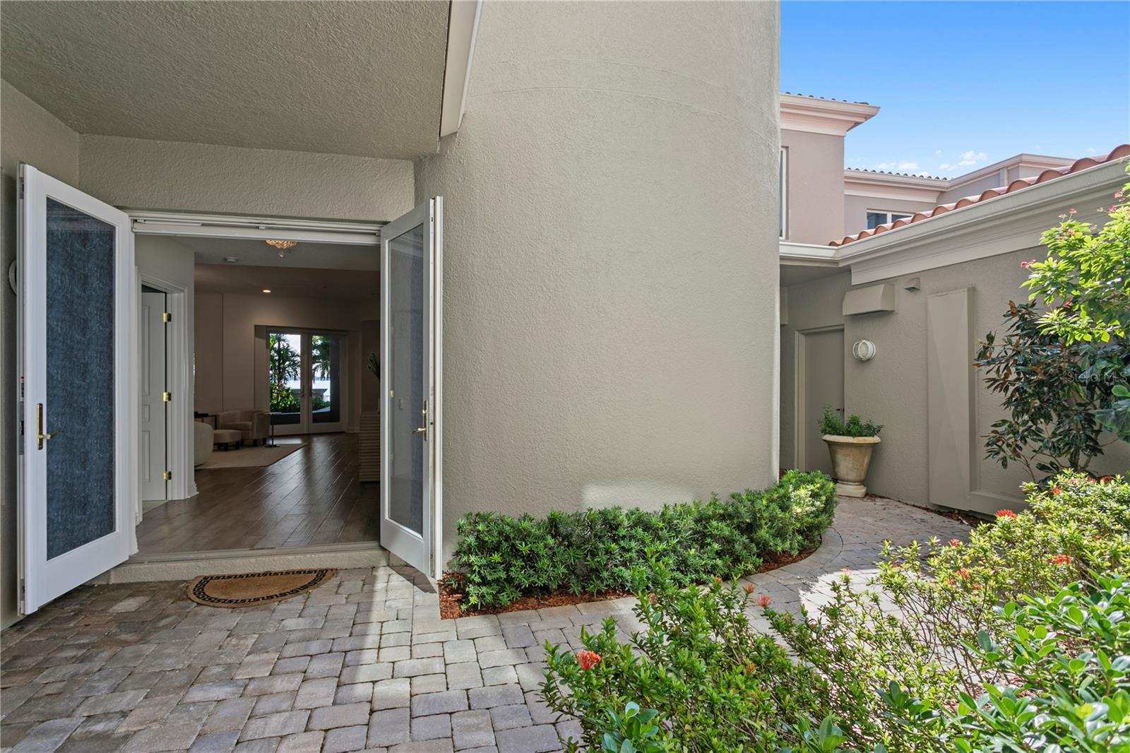 3507 BAYSHORE BOULEVARD 102