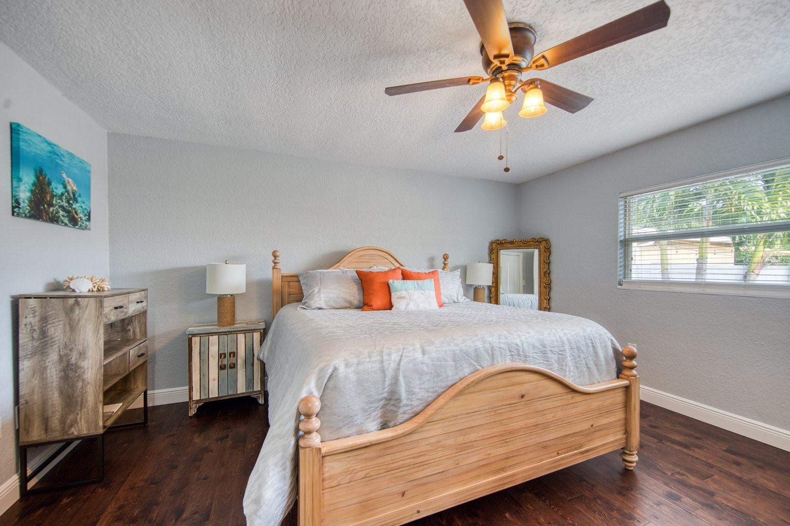 OAKDALE MANOR - Residential Lease