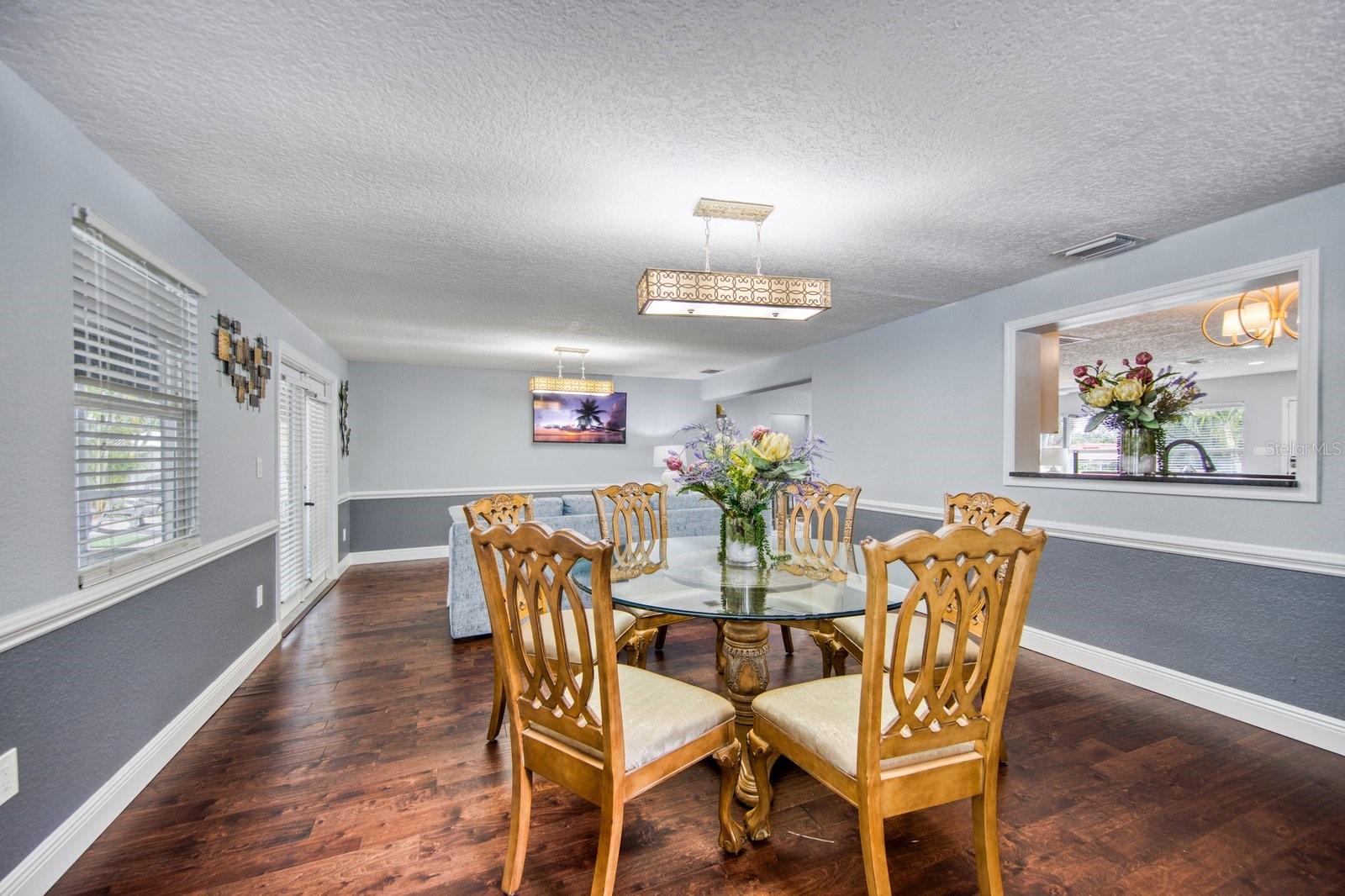 OAKDALE MANOR - Residential Lease