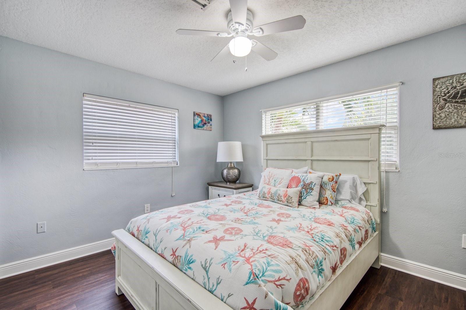 OAKDALE MANOR - Residential Lease