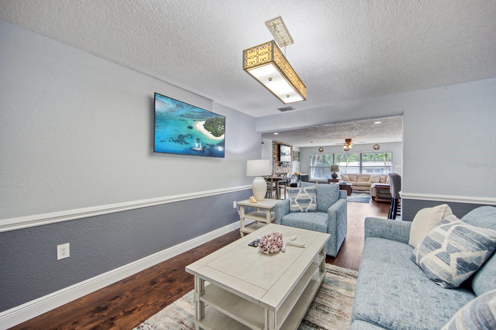 OAKDALE MANOR - Residential Lease