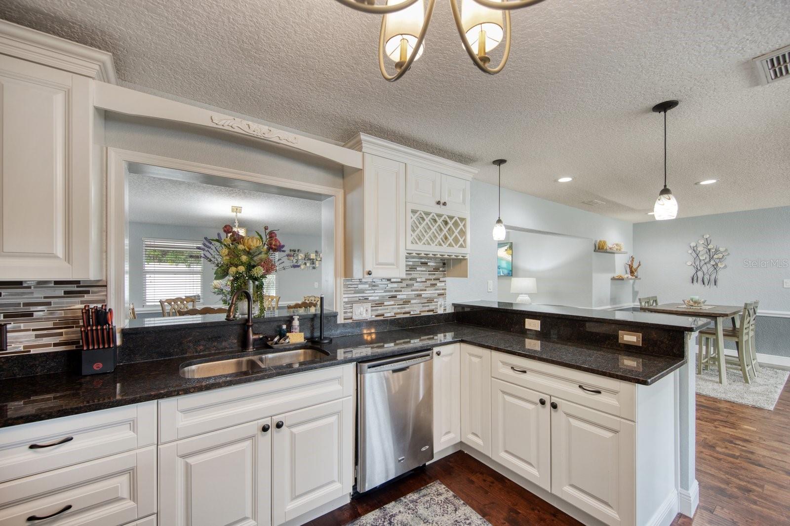 OAKDALE MANOR - Residential Lease