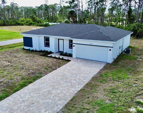 A home in PORT CHARLOTTE