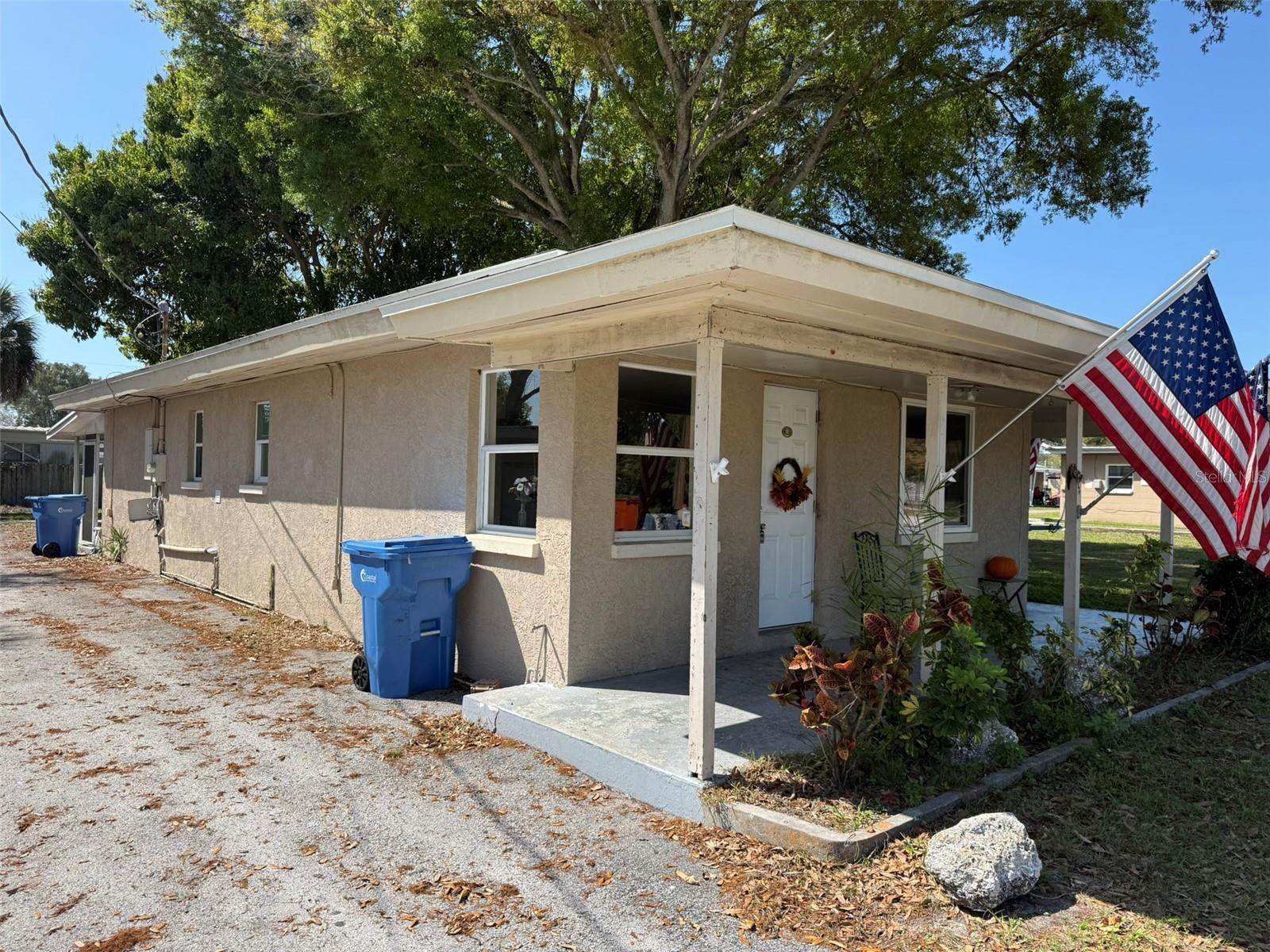 SEMINOLE PARK MANOR - Residential Income