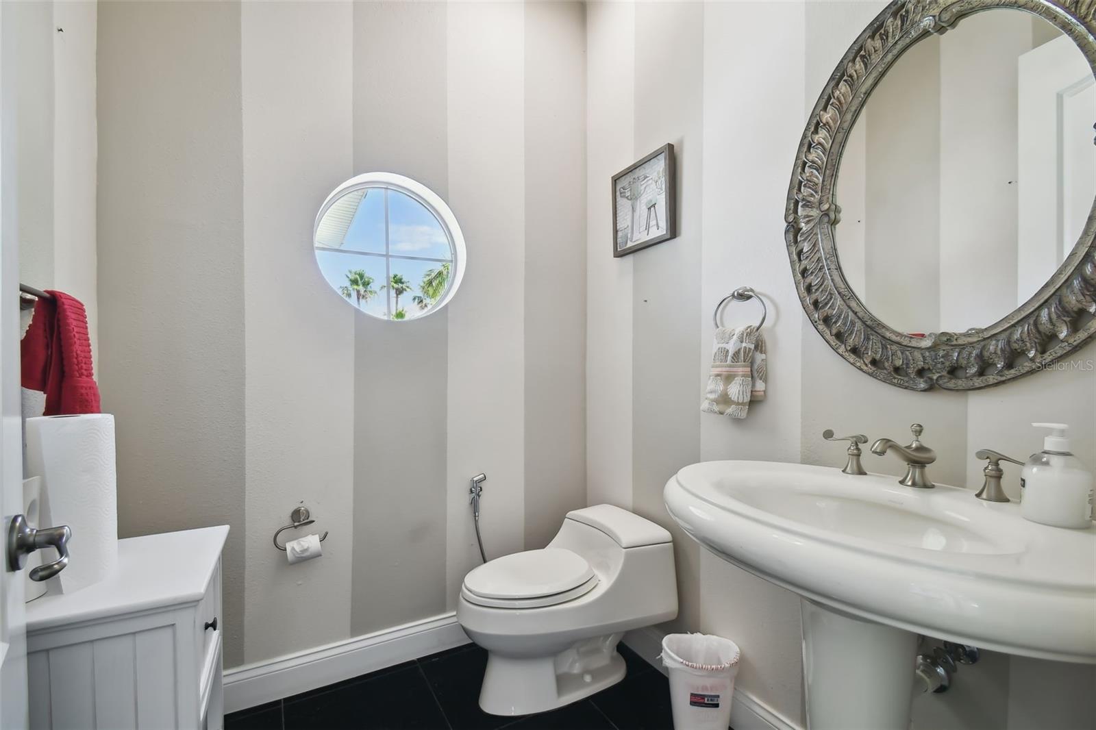 HARBORPOINTE - Residential