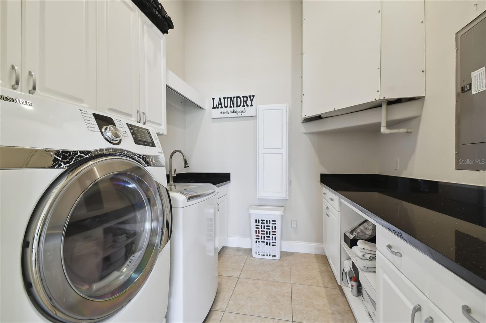 HARBORPOINTE - Residential