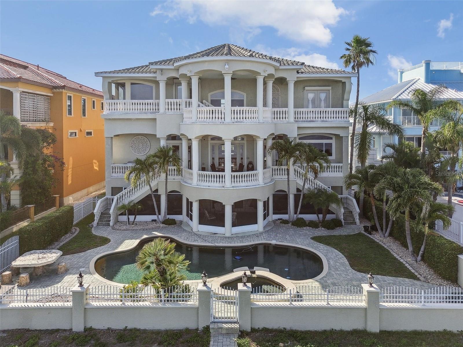 HARBORPOINTE - Residential