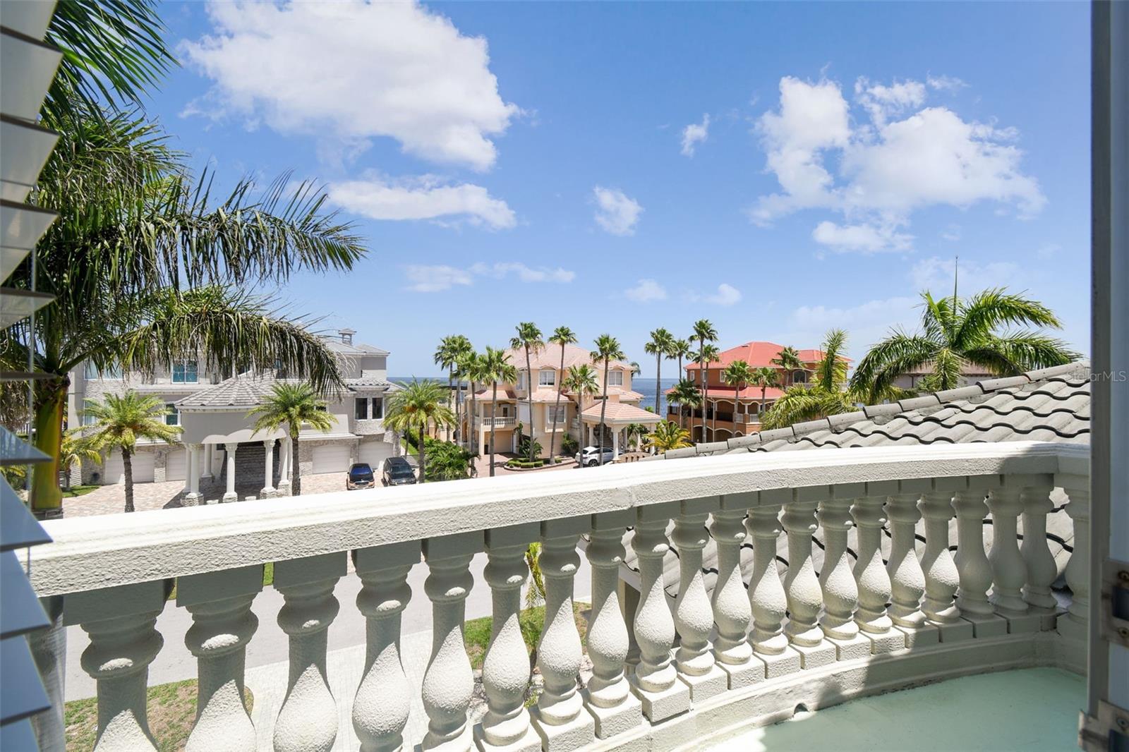 HARBORPOINTE - Residential