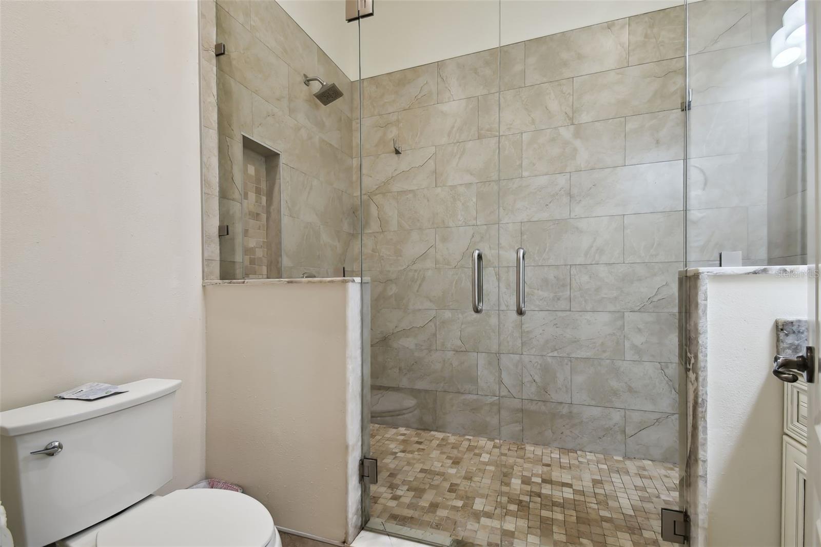 HARBORPOINTE - Residential