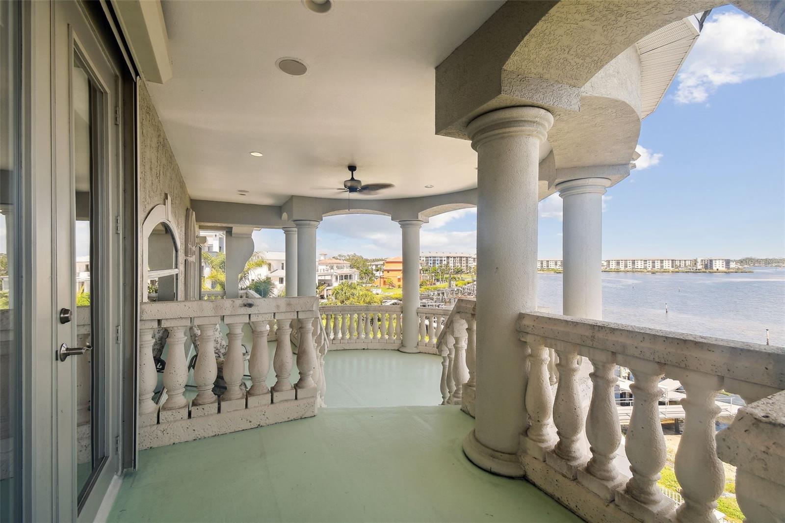 HARBORPOINTE - Residential