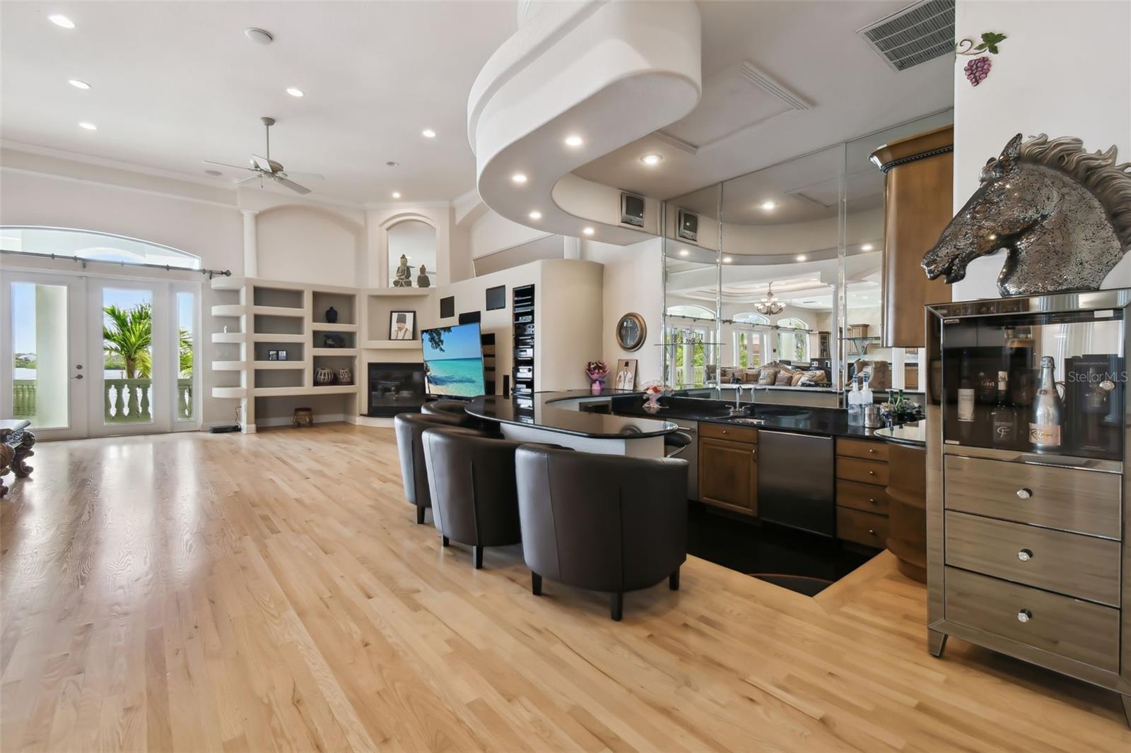 HARBORPOINTE - Residential