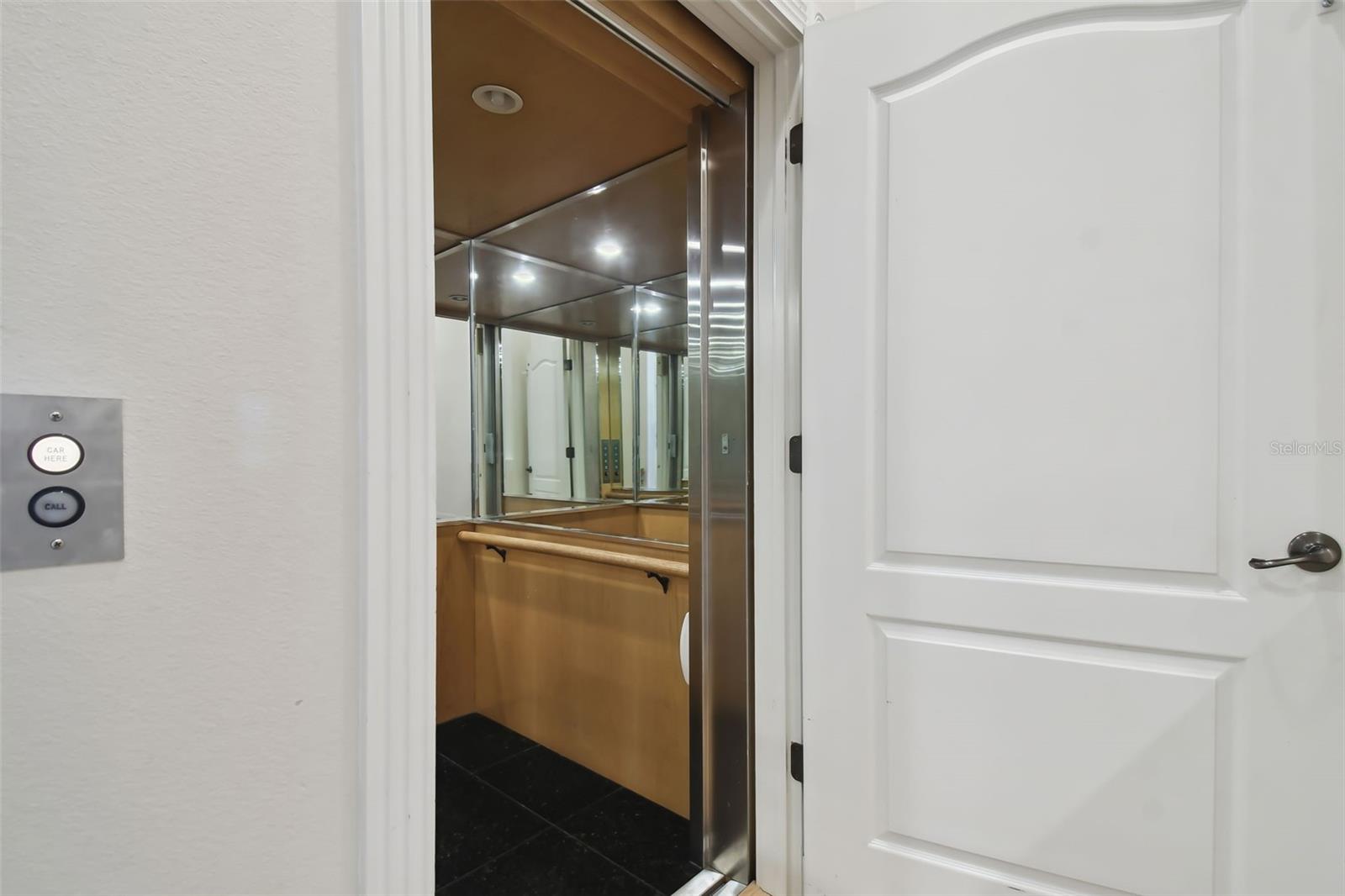 HARBORPOINTE - Residential