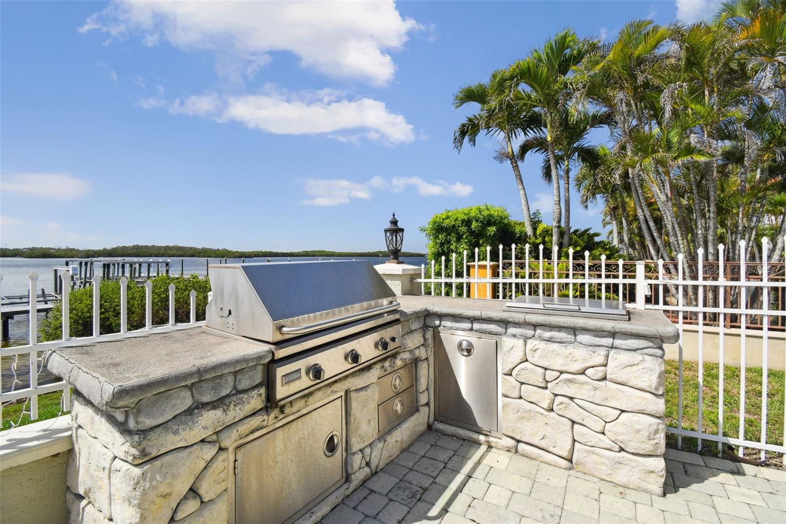 HARBORPOINTE - Residential