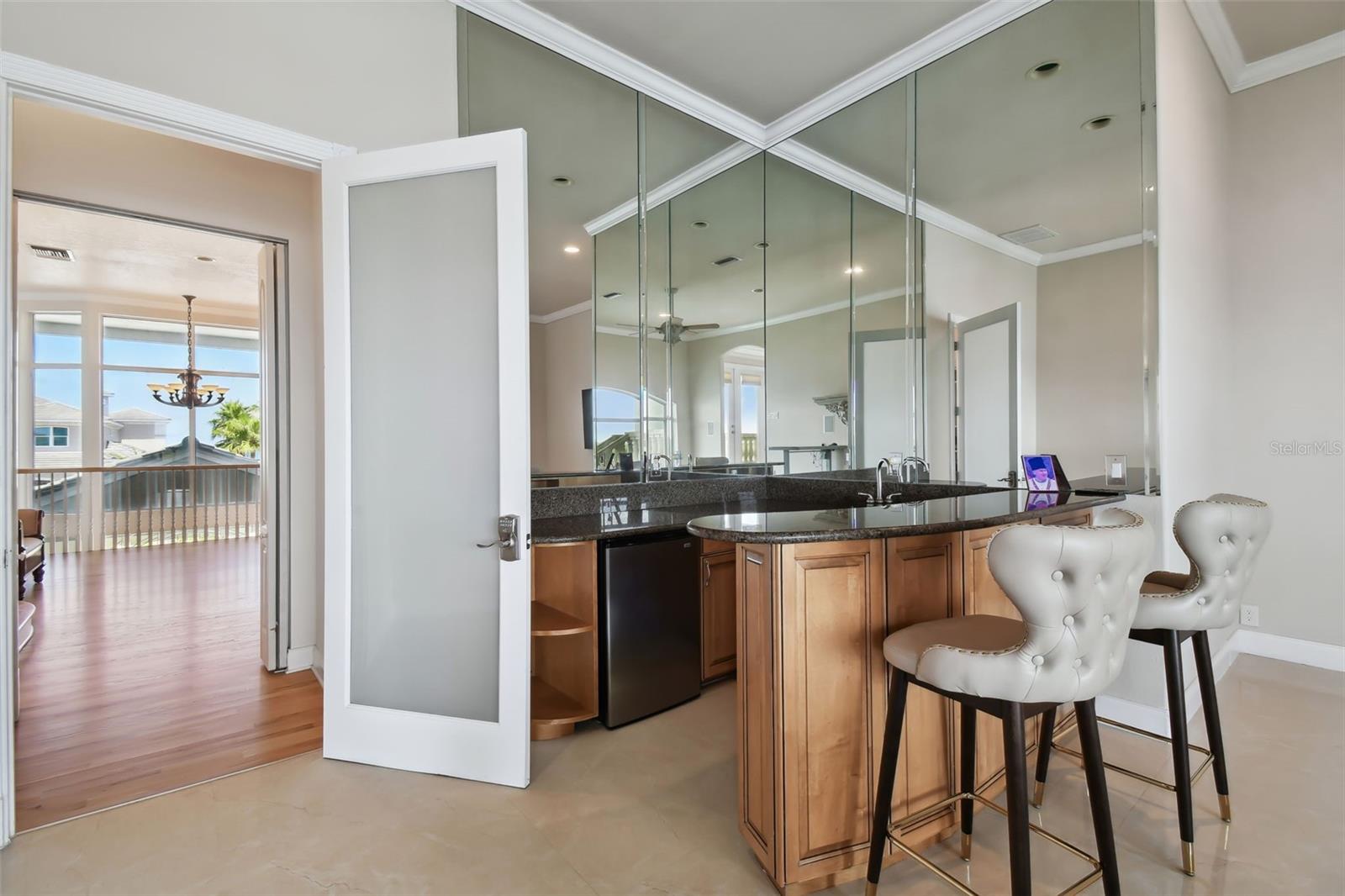 HARBORPOINTE - Residential