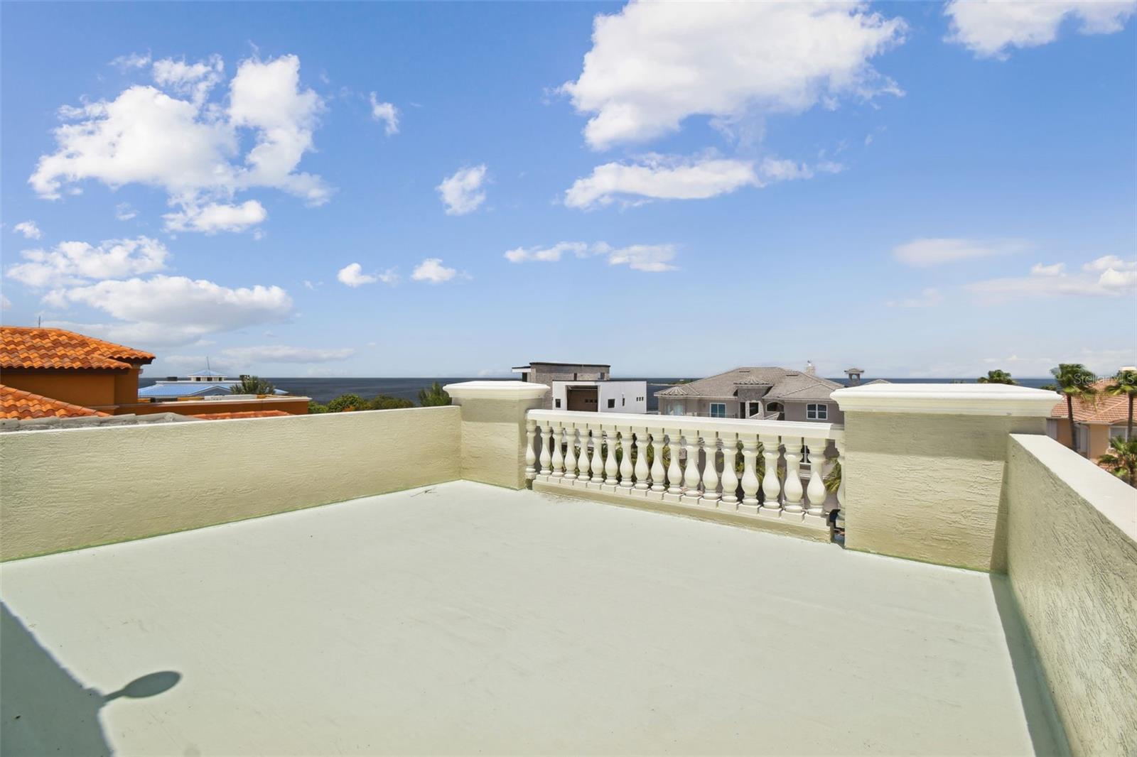 HARBORPOINTE - Residential