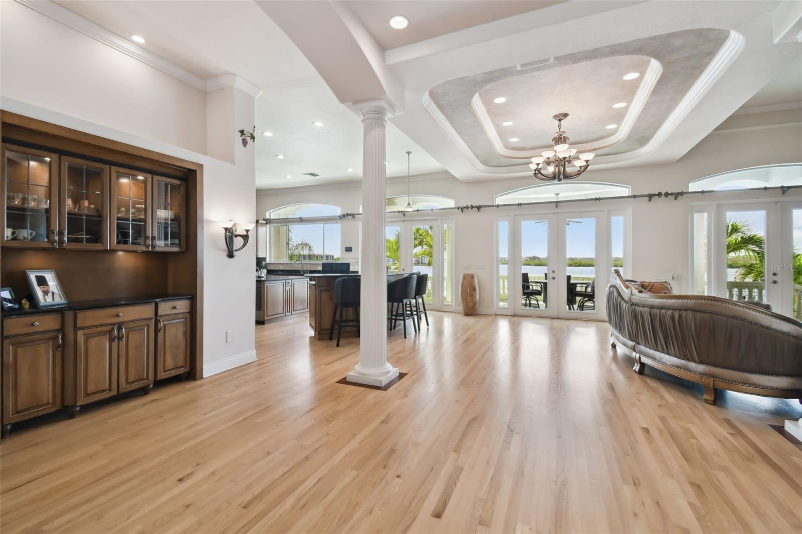 HARBORPOINTE - Residential