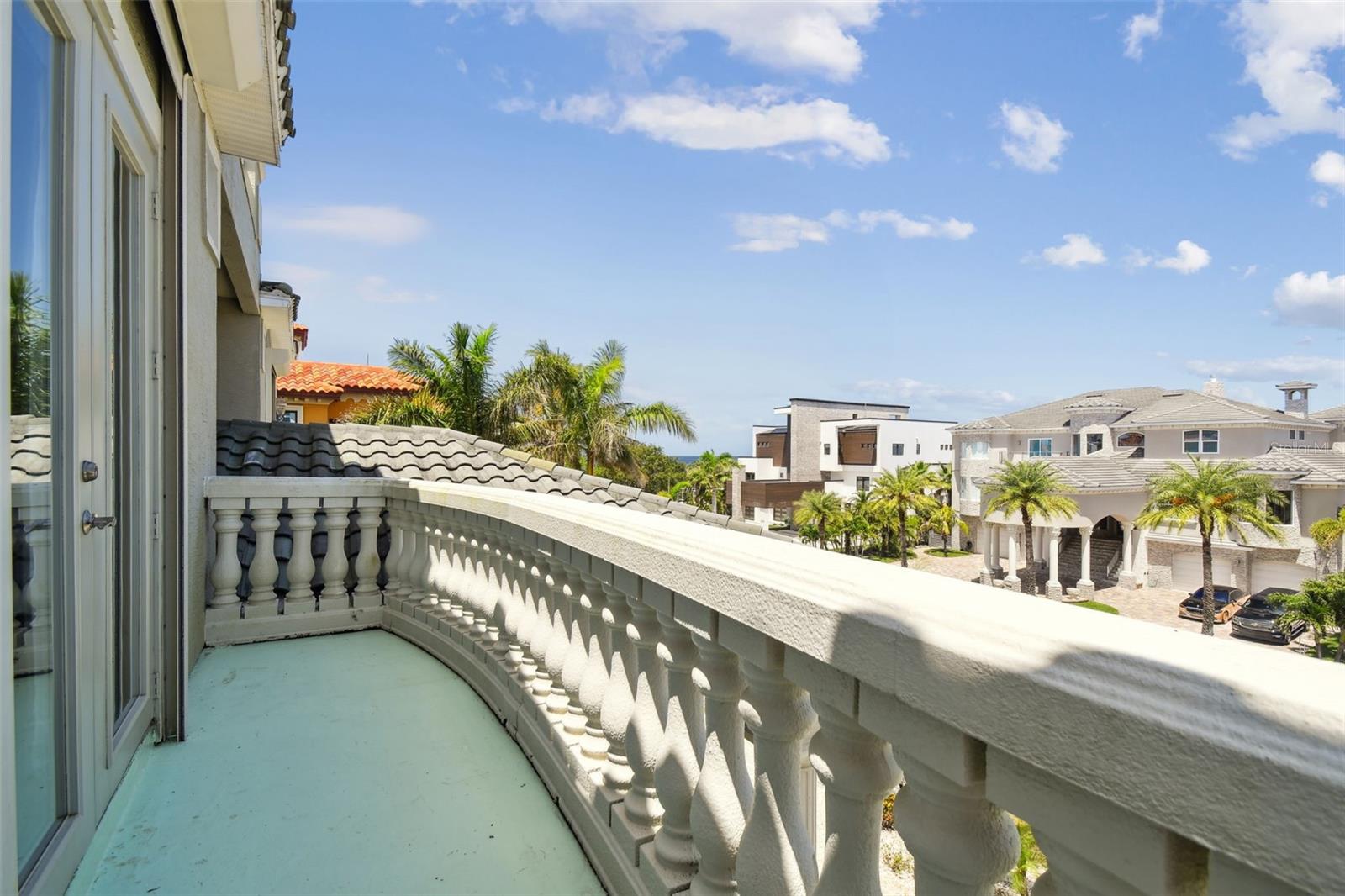 HARBORPOINTE - Residential