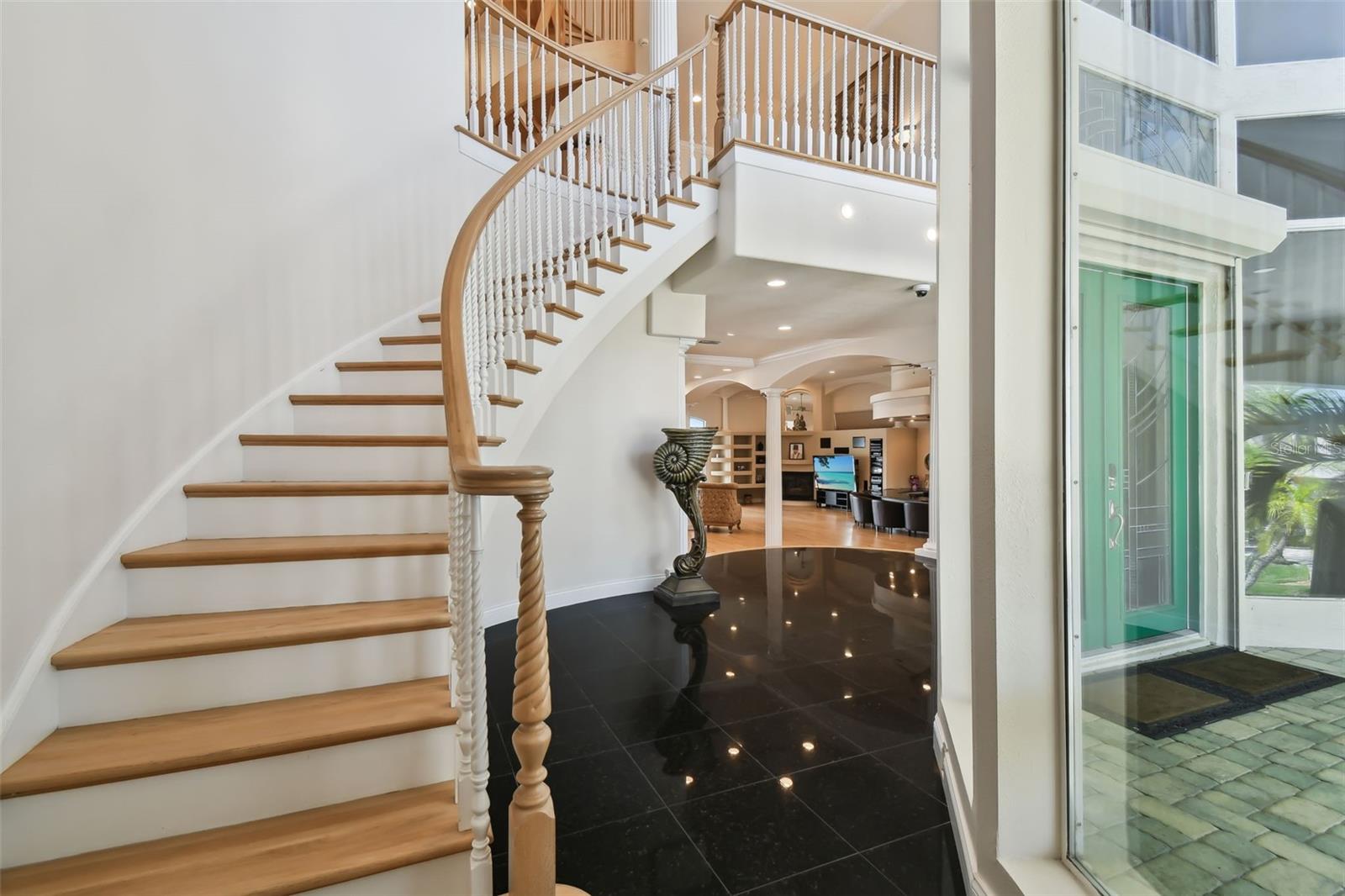 HARBORPOINTE - Residential