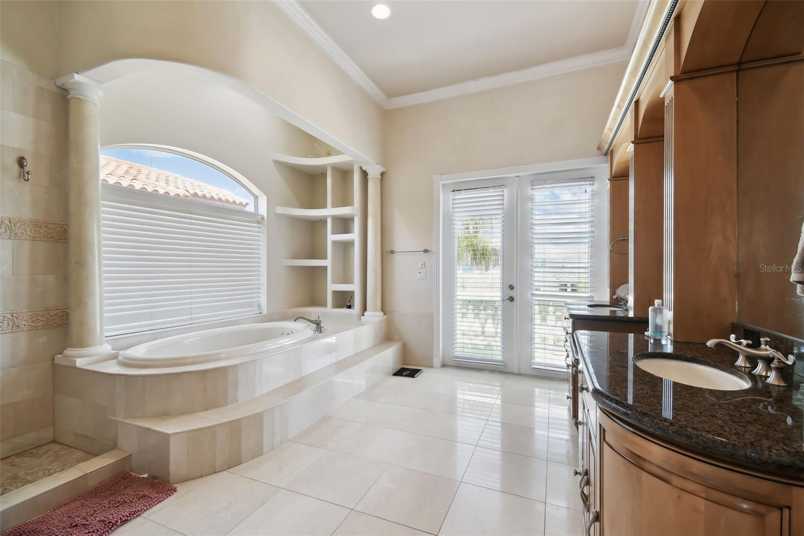 HARBORPOINTE - Residential