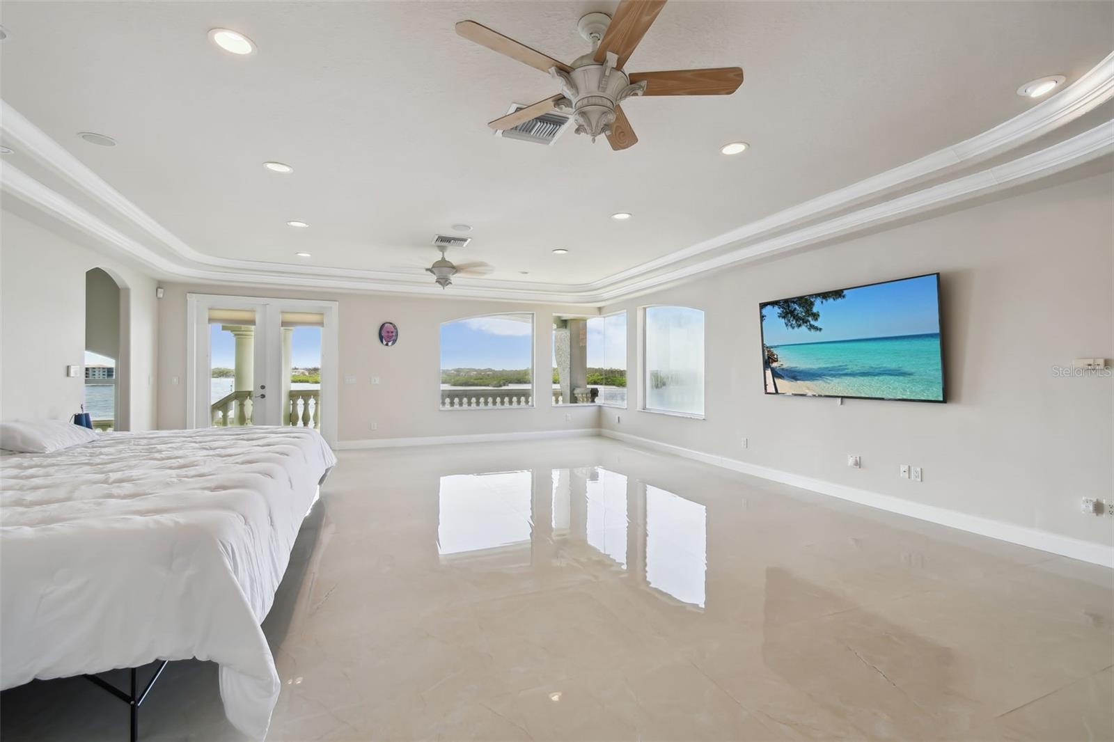 HARBORPOINTE - Residential