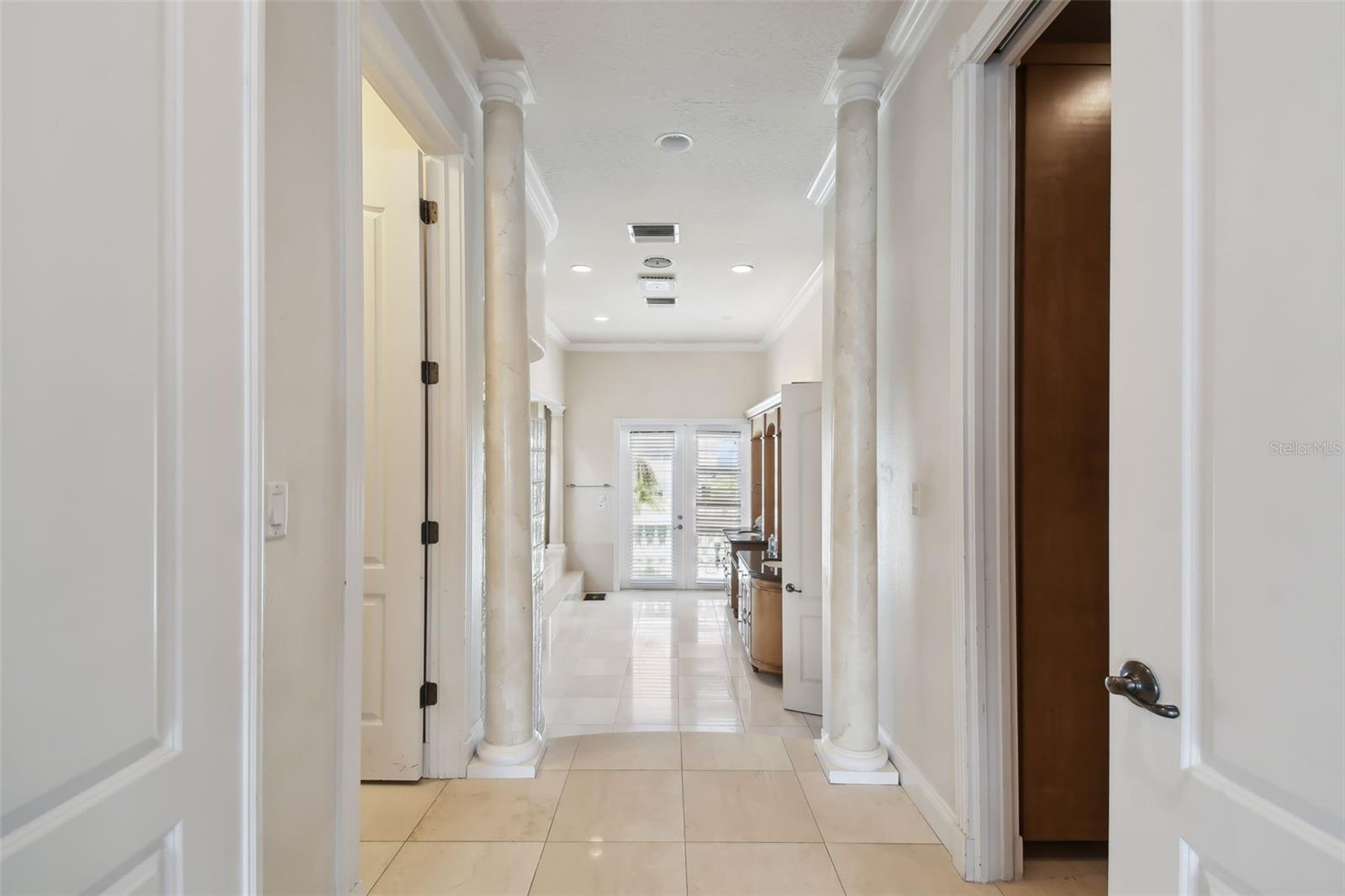 HARBORPOINTE - Residential