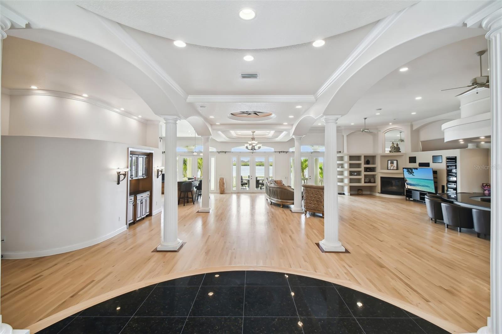 HARBORPOINTE - Residential