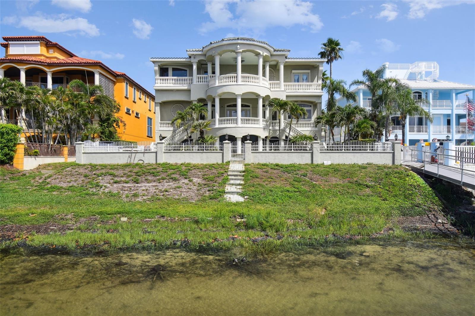 HARBORPOINTE - Residential