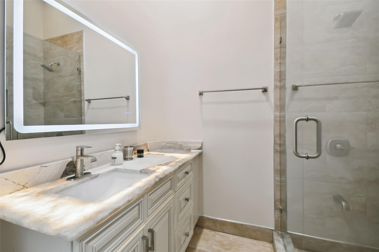 HARBORPOINTE - Residential