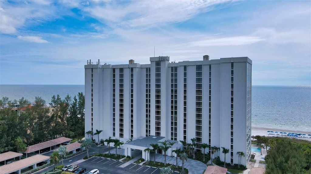 Photo of 2425 Gulf Of Mexico Drive #6A, Longboat Key, FL 34228 (MLS # A4652503)