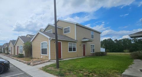 Photo of 601 Washington Palm Loop, Davenport, FL 33897 (MLS # S5148746)