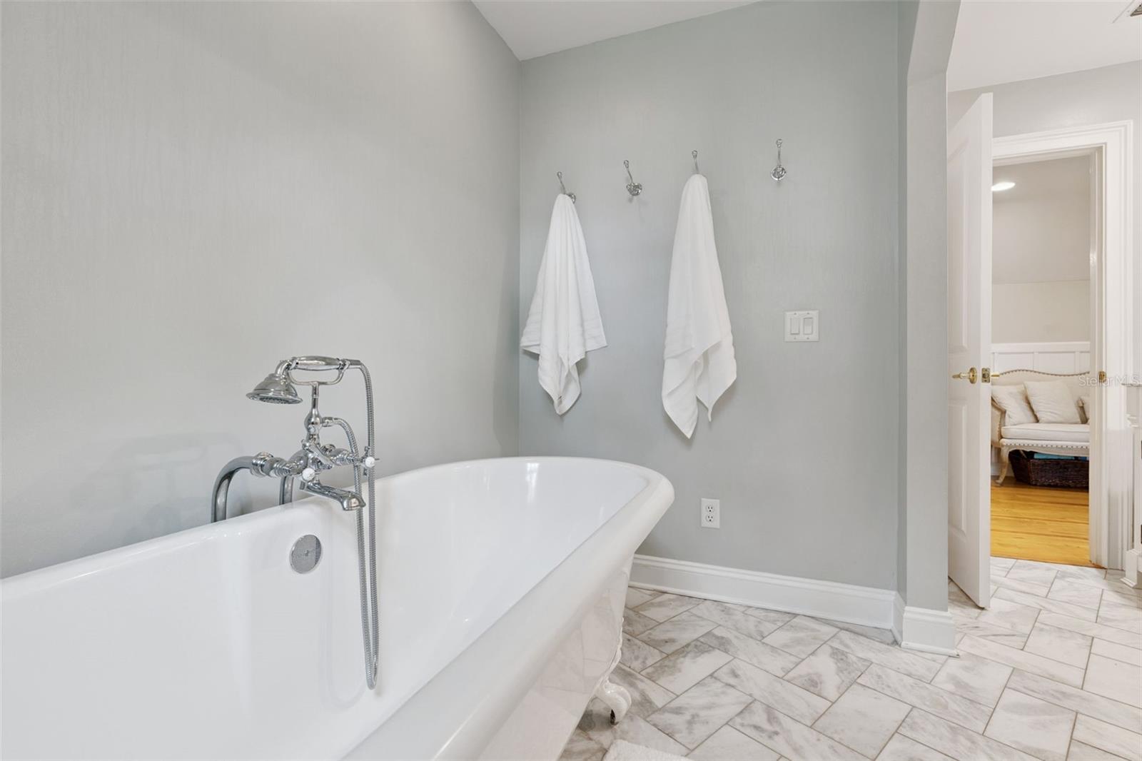 ELYSIUM CLUB - Residential