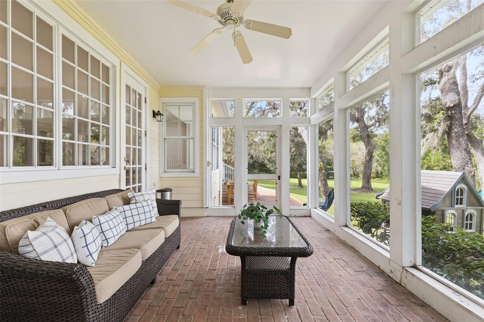 ELYSIUM CLUB - Residential