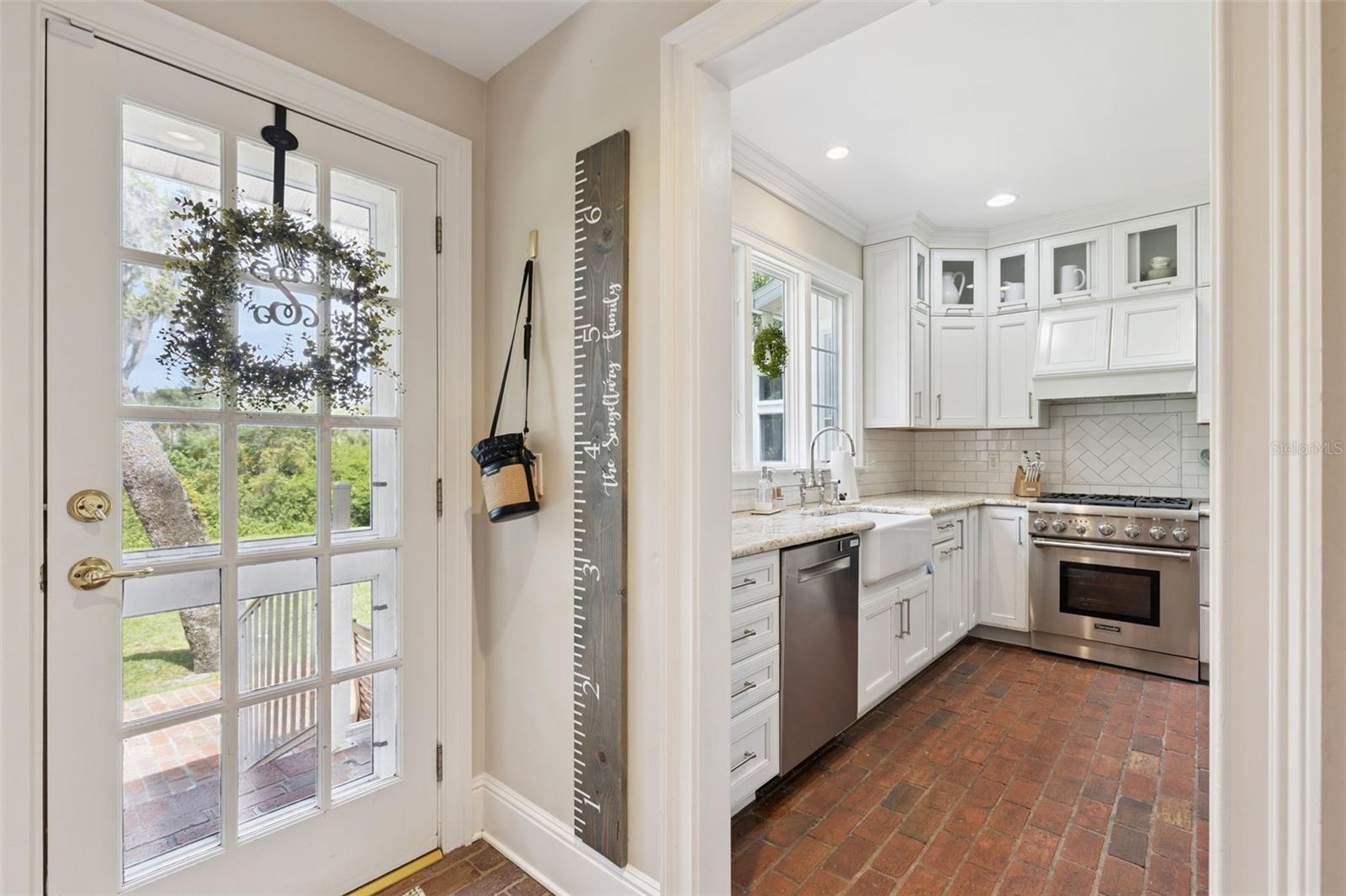 ELYSIUM CLUB - Residential