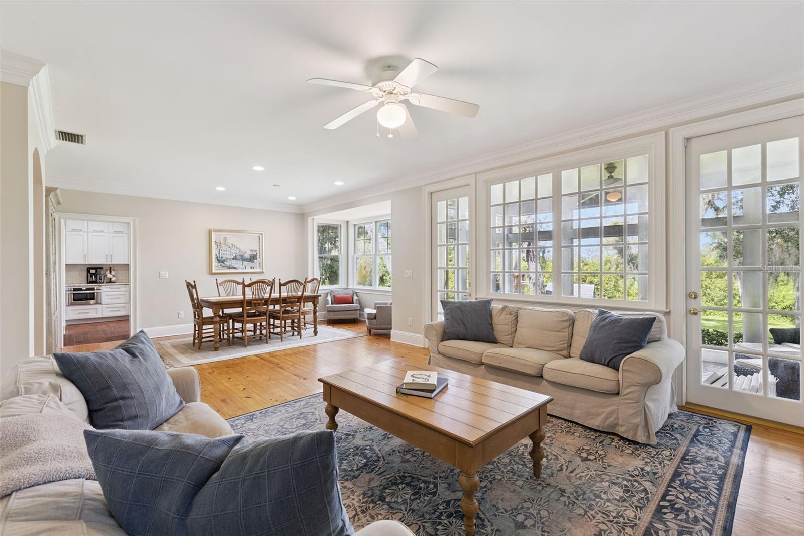 ELYSIUM CLUB - Residential