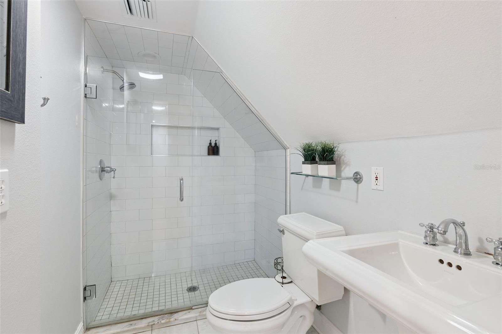 ELYSIUM CLUB - Residential