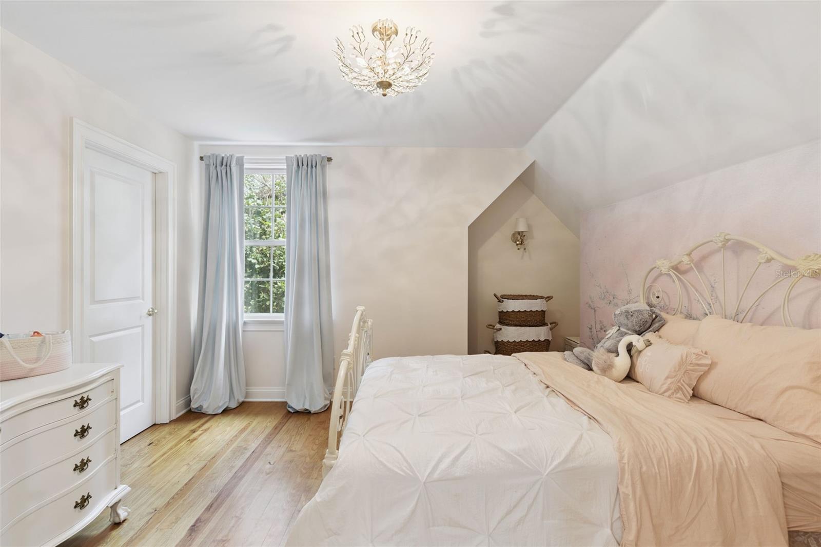 ELYSIUM CLUB - Residential