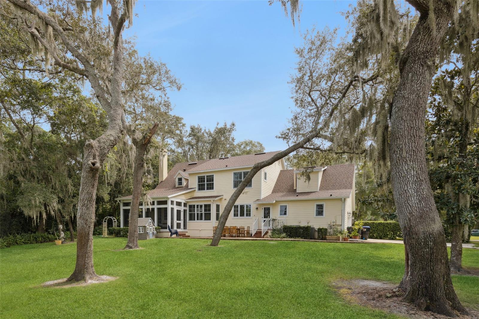 ELYSIUM CLUB - Residential