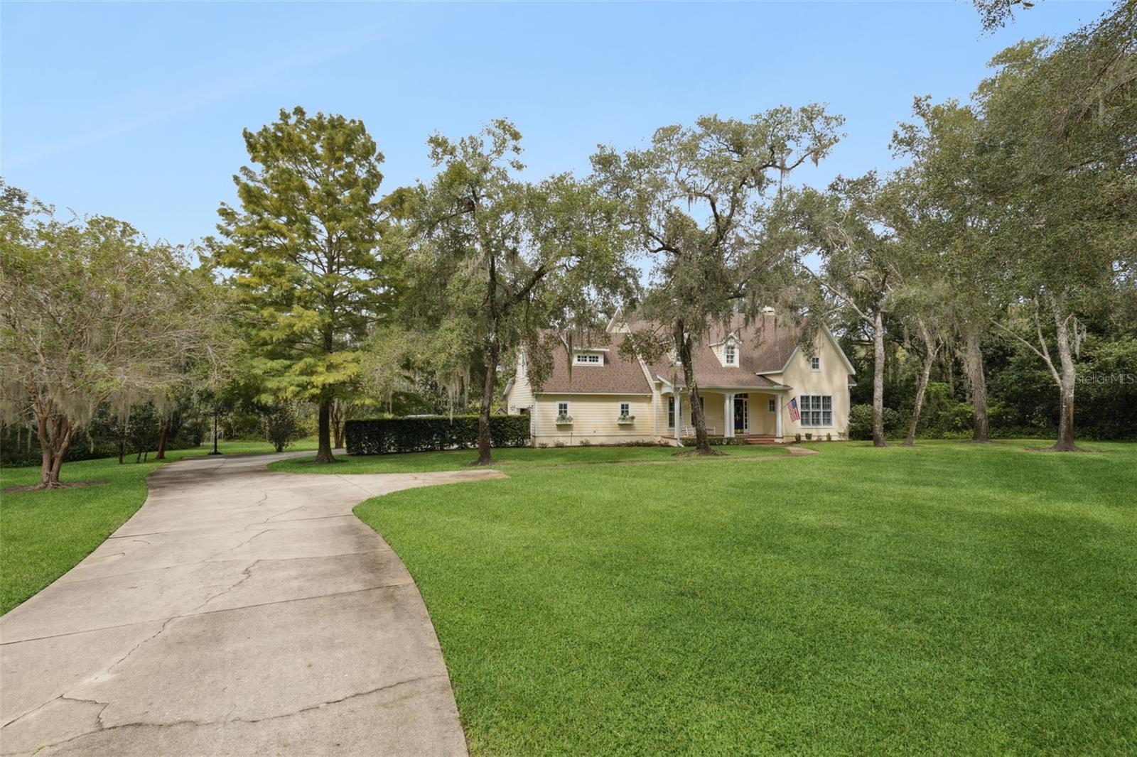 ELYSIUM CLUB - Residential