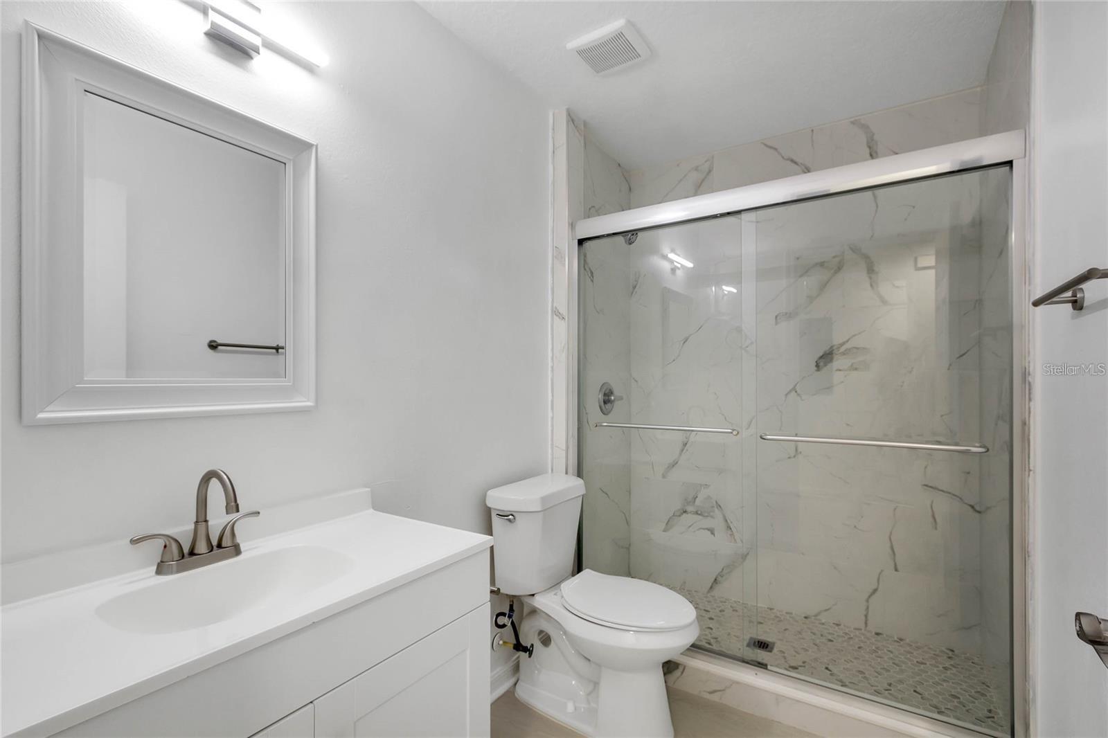 560/562 W JUNIATA STREET