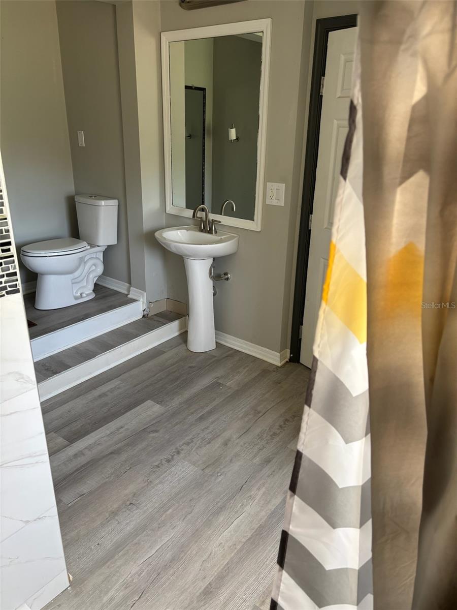 COUNTRY WORLD VILLAGE - Residential