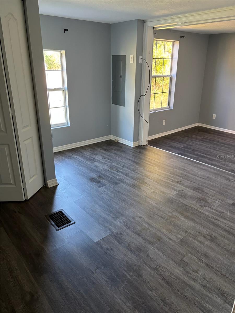 COUNTRY WORLD VILLAGE - Residential