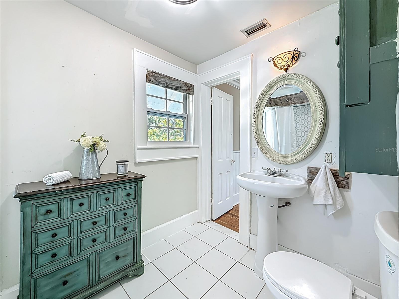 RIDGEWOOD ESTATES ADD - Residential