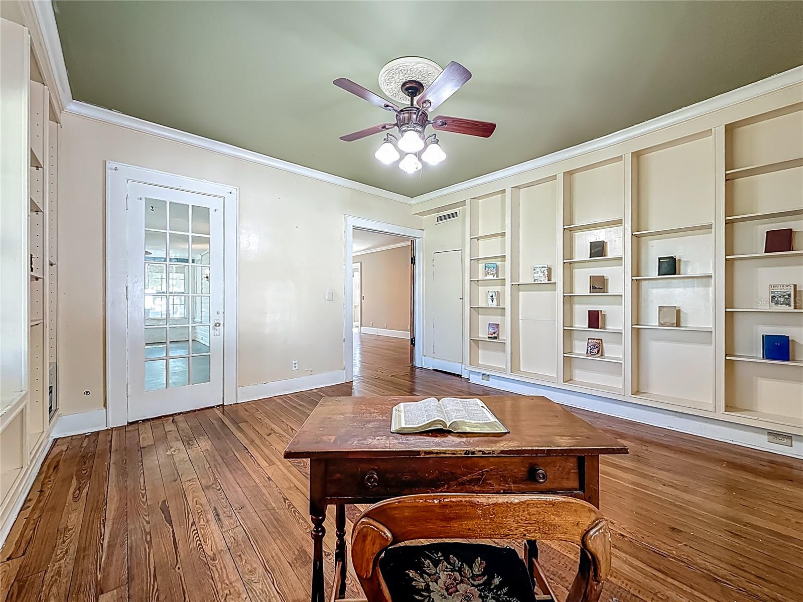 RIDGEWOOD ESTATES ADD - Residential